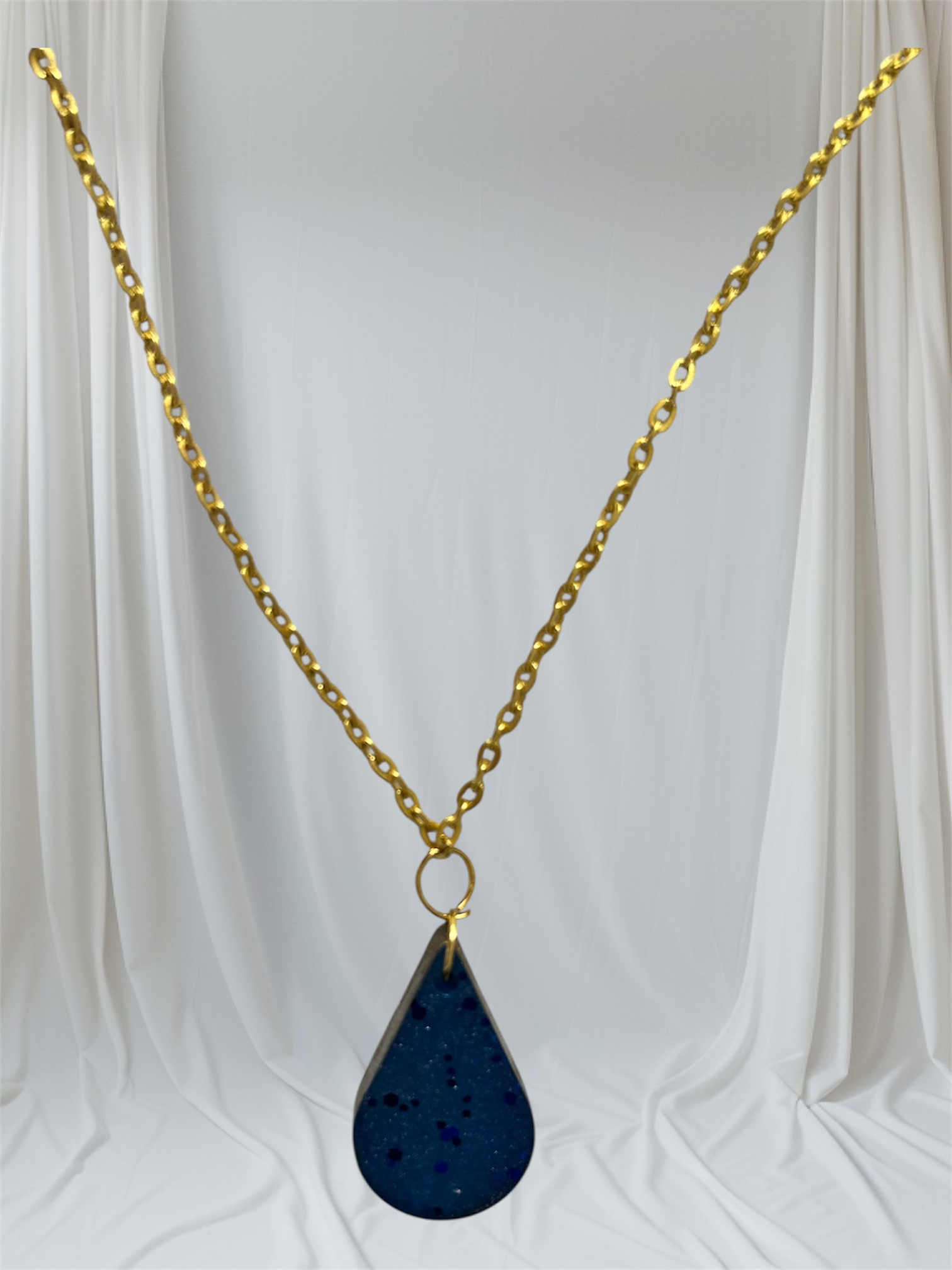 Resin pendent blue with sparkle