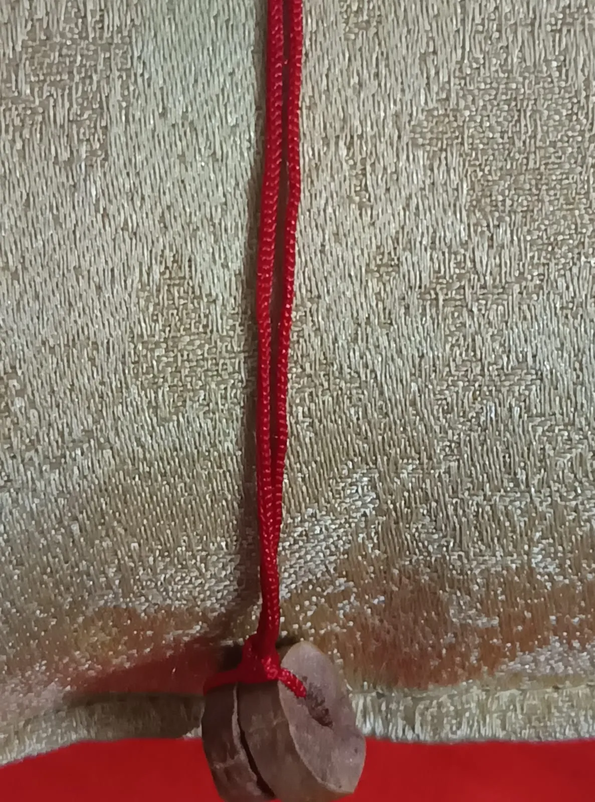 Cervical Dhaga bright red