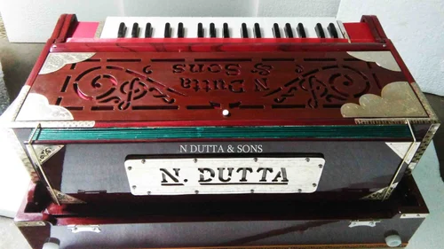 13 Scale Changer 4 Sets Reeds Portable Gloss Finish Harmonium - Party and Festive Needs | Buy online on ZillyBuy