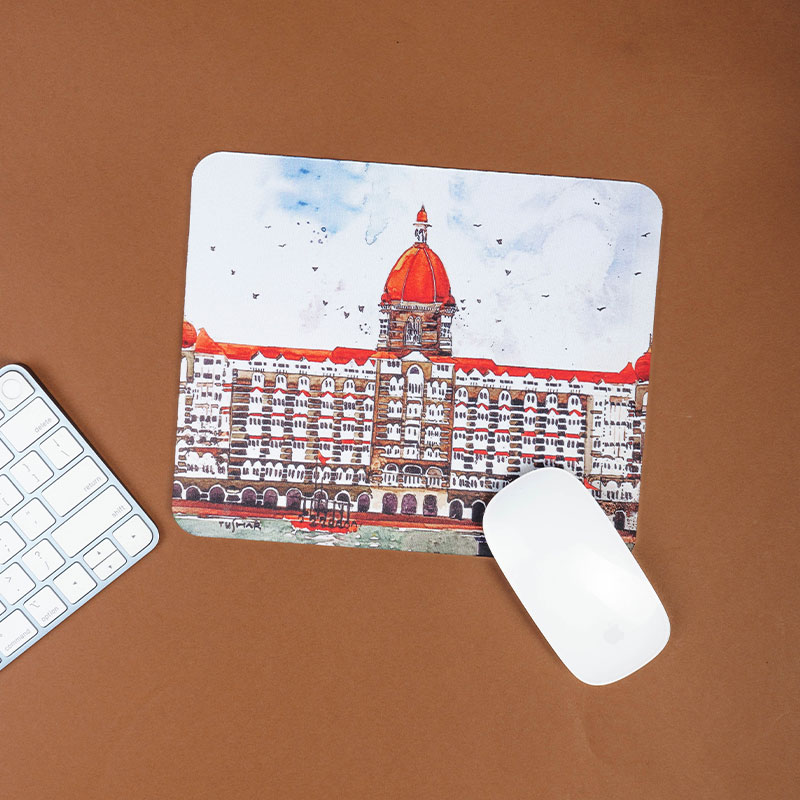 TS09MP  Taj Hotel white