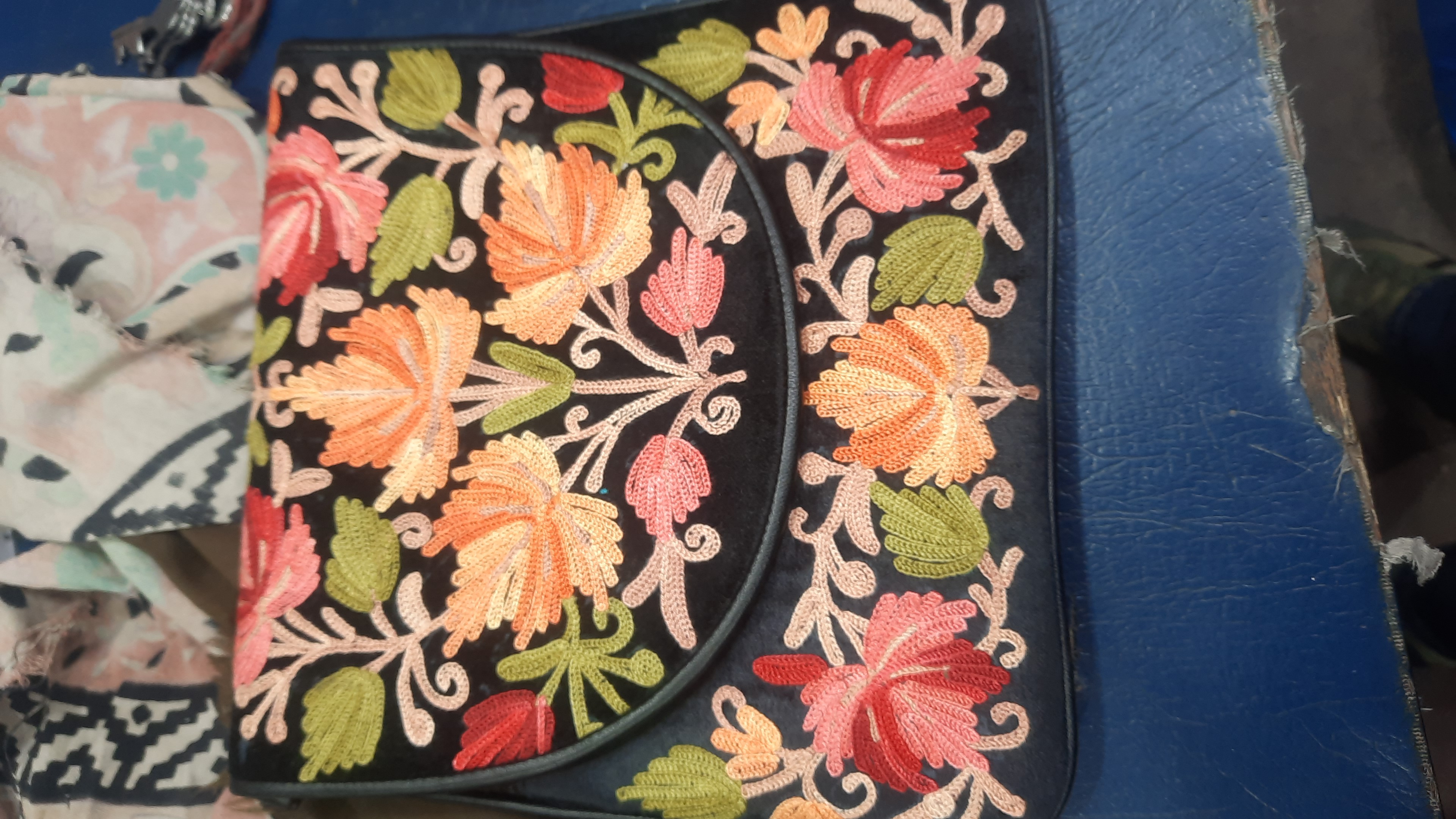 kashmari embroidery letter bag